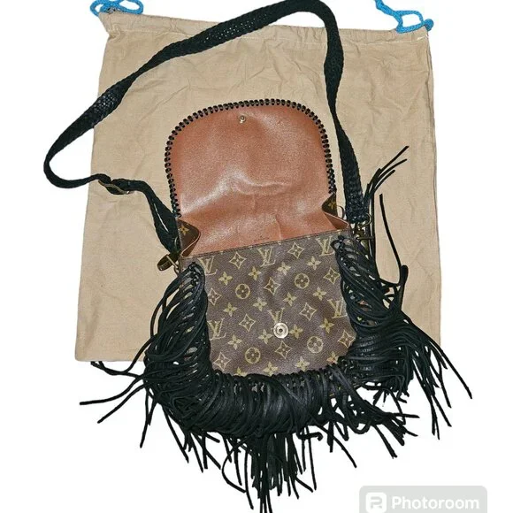 LV World Traveler Bag - Vintage Boho Bags - Picture 2 of 5